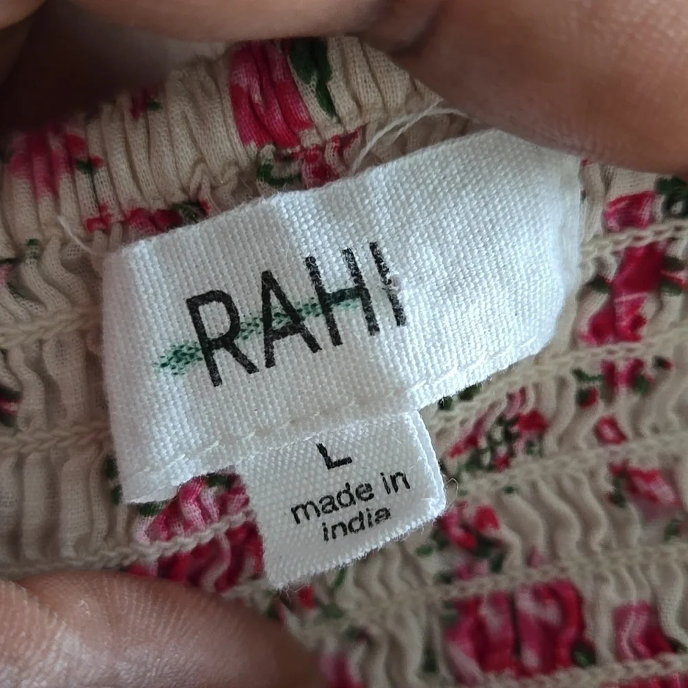 Rahi charming floral